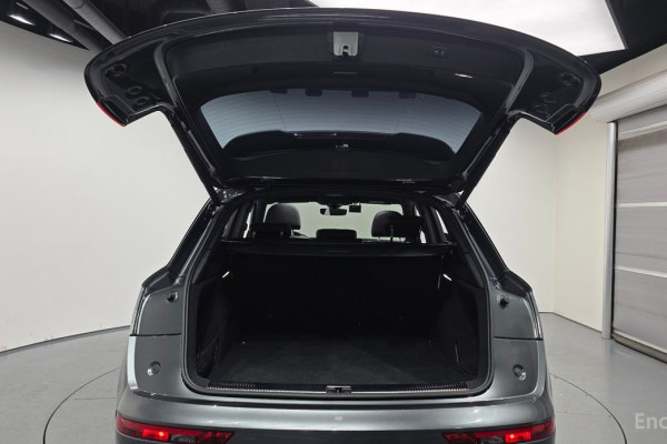 2021 Audi Q5 с пробегом 29 593 км