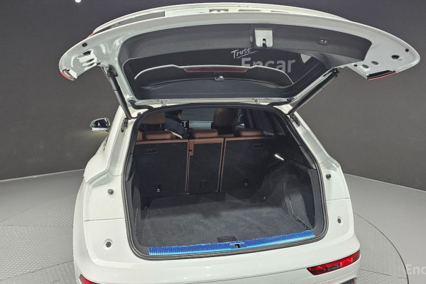 2021 Audi Q5 с пробегом 45 159 км