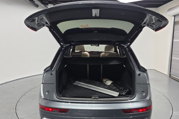 2023 Audi Q5 с пробегом 47 804 км