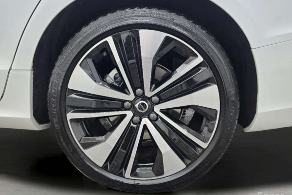 2023 Volvo S60 с пробегом 10 118 км