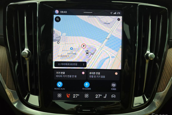 2023 Volvo S60 с пробегом 10 118 км