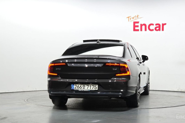 2022 Volvo S90 с пробегом 48 755 км