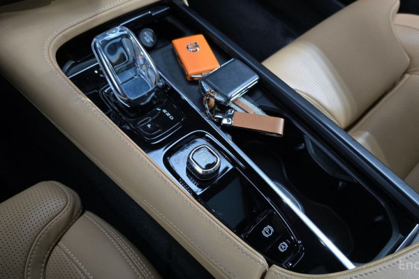 2022 Volvo S90 с пробегом 48 755 км