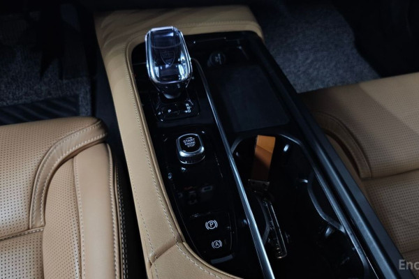 2023 Volvo S90 с пробегом 28 014 км