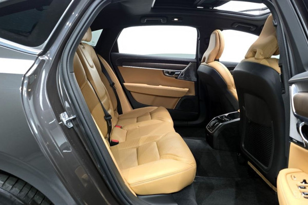 2022 Volvo S90 с пробегом 48 755 км