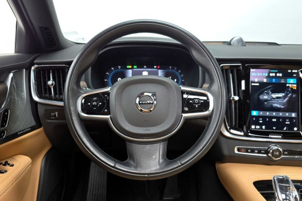 2022 Volvo S90 с пробегом 48 755 км