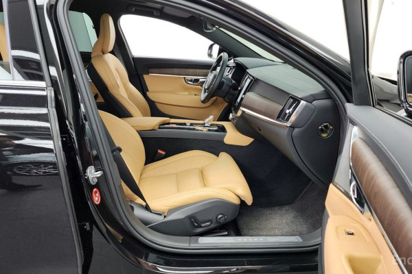 2022 Volvo S90 с пробегом 37 982 км