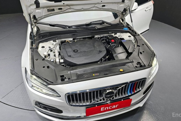 2021 Volvo S90 с пробегом 78 341 км