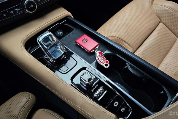 2021 Volvo S90 с пробегом 78 341 км