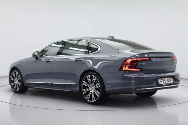 2022 Volvo S90 с пробегом 59 630 км