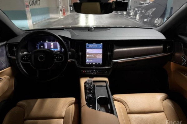 2021 Volvo S90 с пробегом 49 500 км