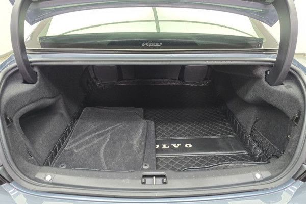 2022 Volvo S90 с пробегом 59 630 км