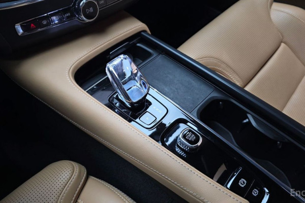 2022 Volvo S90 с пробегом 62 487 км