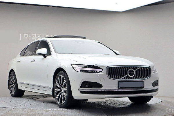 2022 Volvo S90 с пробегом 55 561 км