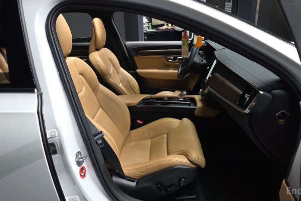 2022 Volvo S90 с пробегом 62 487 км