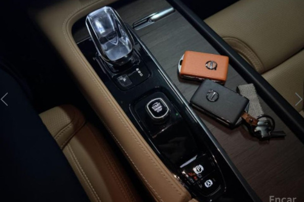 2021 Volvo S90 с пробегом 49 500 км