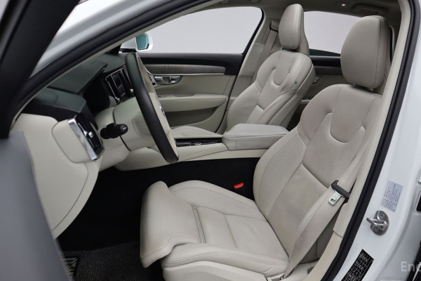 2022 Volvo S90 с пробегом 55 561 км