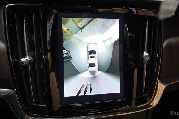 2022 Volvo S90 с пробегом 62 487 км