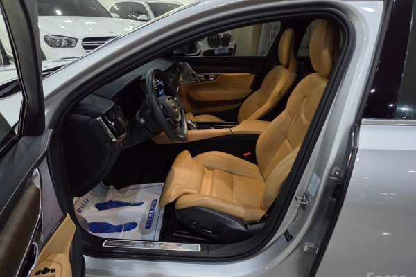 2022 Volvo S90 с пробегом 51 624 км
