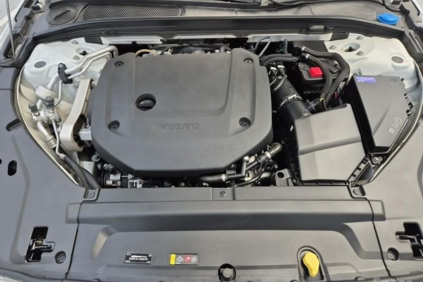 2022 Volvo S90 с пробегом 45 722 км