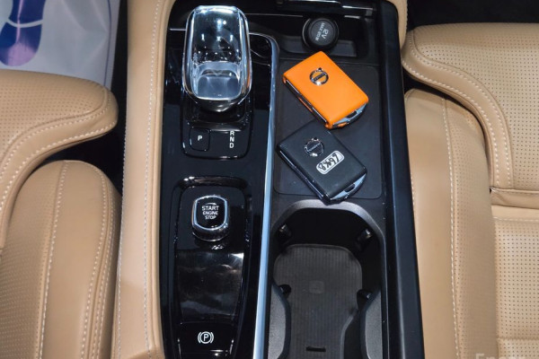 2022 Volvo S90 с пробегом 51 624 км