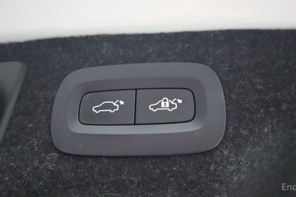 2022 Volvo S90 с пробегом 55 561 км