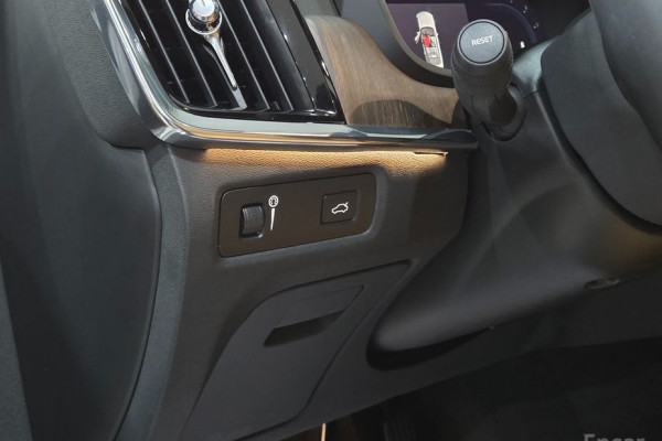 2022 Volvo S90 с пробегом 51 624 км