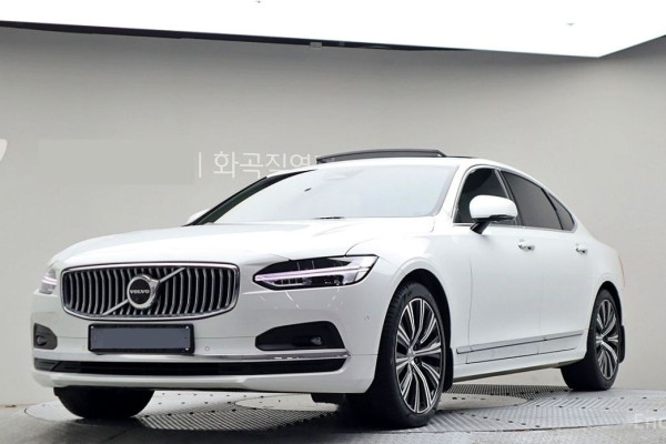 2022 Volvo S90 с пробегом 55 561 км