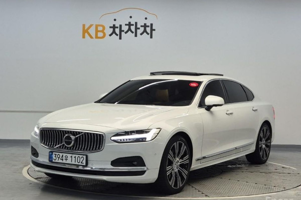 2022 Volvo S90 с пробегом 45 722 км