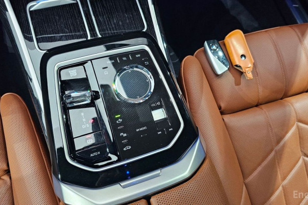 2025 BMW 7 серии с пробегом 28 458 км