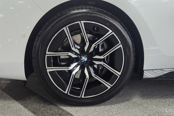 2025 BMW 7 серии с пробегом 4 895 км