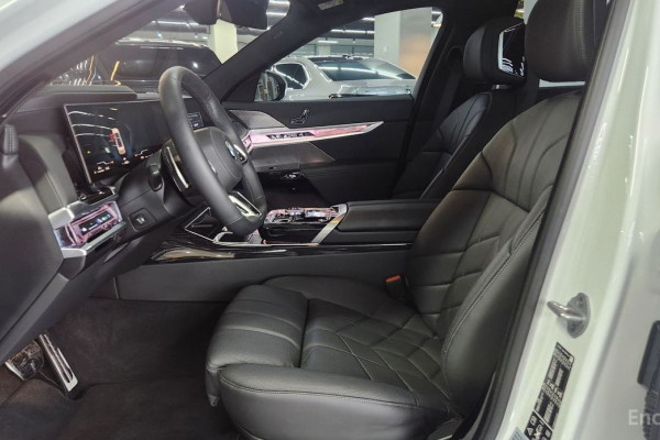 2025 BMW 7 серии с пробегом 4 895 км