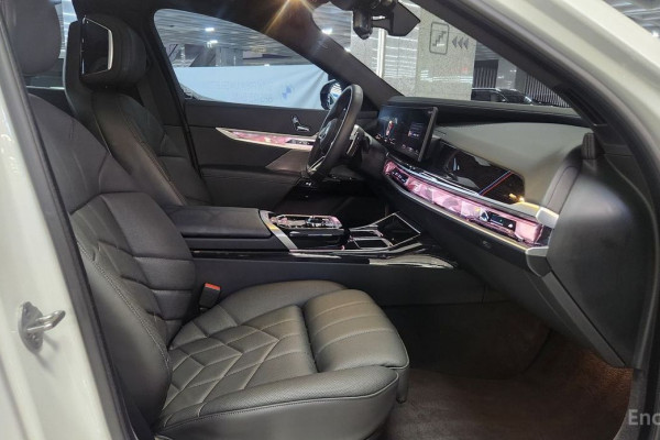 2025 BMW 7 серии с пробегом 4 895 км