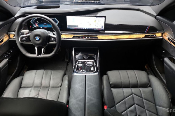 2025 BMW 7 серии с пробегом 18 758 км