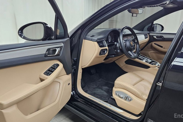 2022 Porsche Macan с пробегом 74 865 км