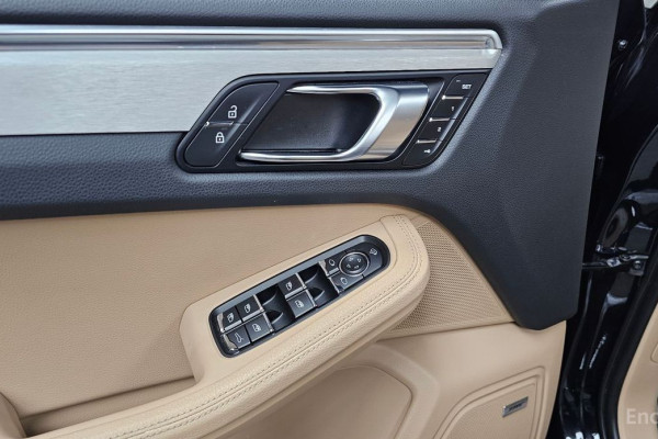 2022 Porsche Macan с пробегом 74 865 км