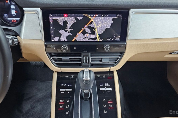 2022 Porsche Macan с пробегом 74 865 км