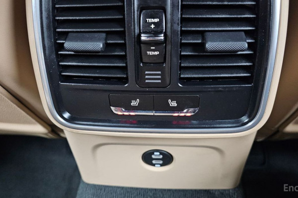 2022 Porsche Macan с пробегом 74 865 км