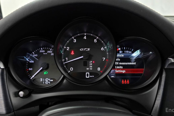 2022 Porsche Macan с пробегом 31 104 км