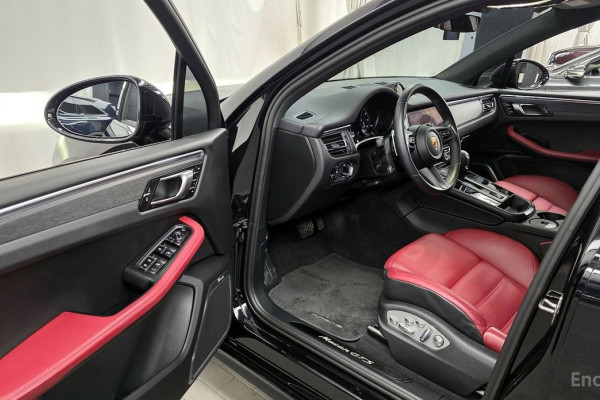 2022 Porsche Macan с пробегом 31 104 км