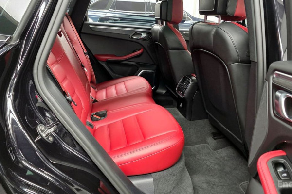 2022 Porsche Macan с пробегом 31 104 км