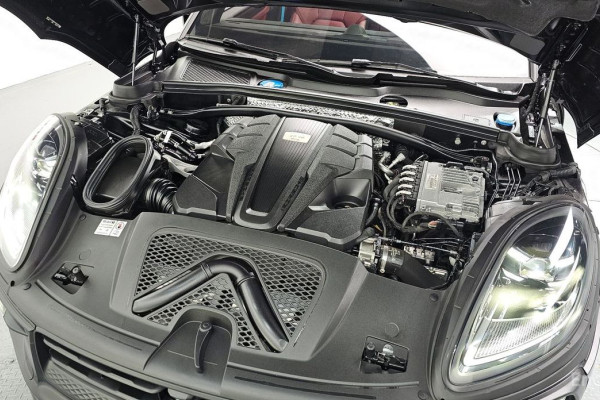 2022 Porsche Macan с пробегом 54 587 км