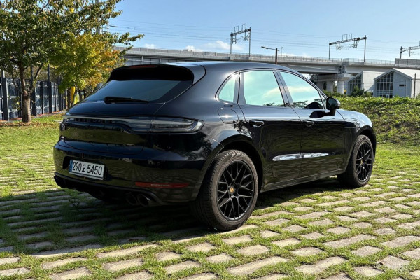 2020 Porsche Macan с пробегом 29 300 км