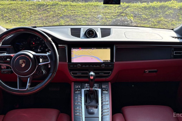 2020 Porsche Macan с пробегом 29 300 км