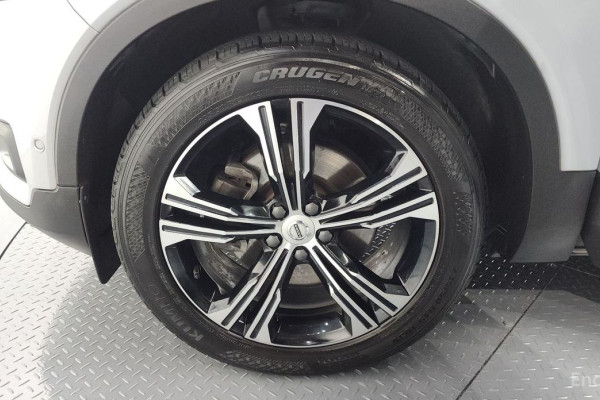 2020 Volvo XC40 с пробегом 97 720 км