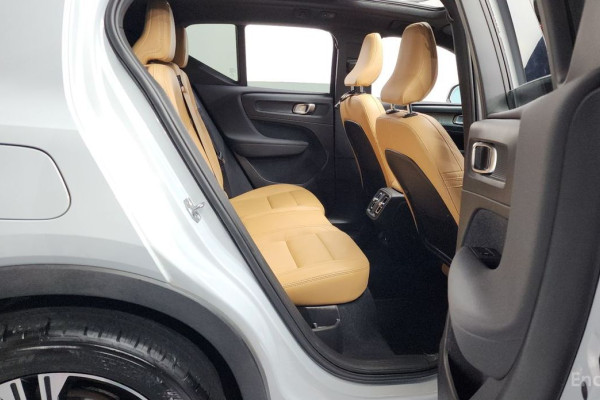 2020 Volvo XC40 с пробегом 97 720 км