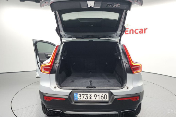 2020 Volvo XC40 с пробегом 97 720 км