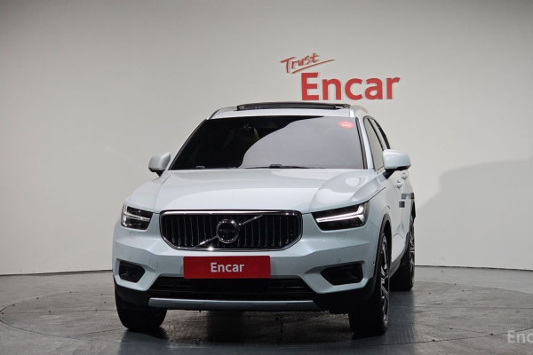 2020 Volvo XC40 с пробегом 62 417 км