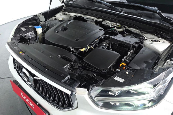 2020 Volvo XC40 с пробегом 62 417 км