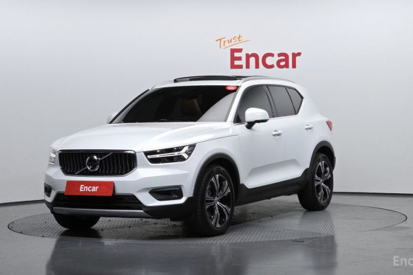 2021 Volvo XC40 с пробегом 74 360 км